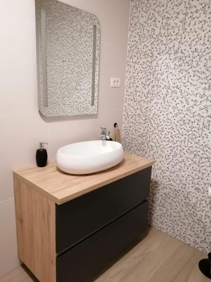 Brand New Apartment In Malinska Exterior foto