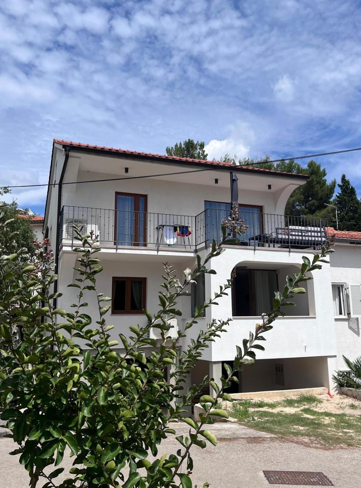 Brand New Apartment In Malinska Exterior foto